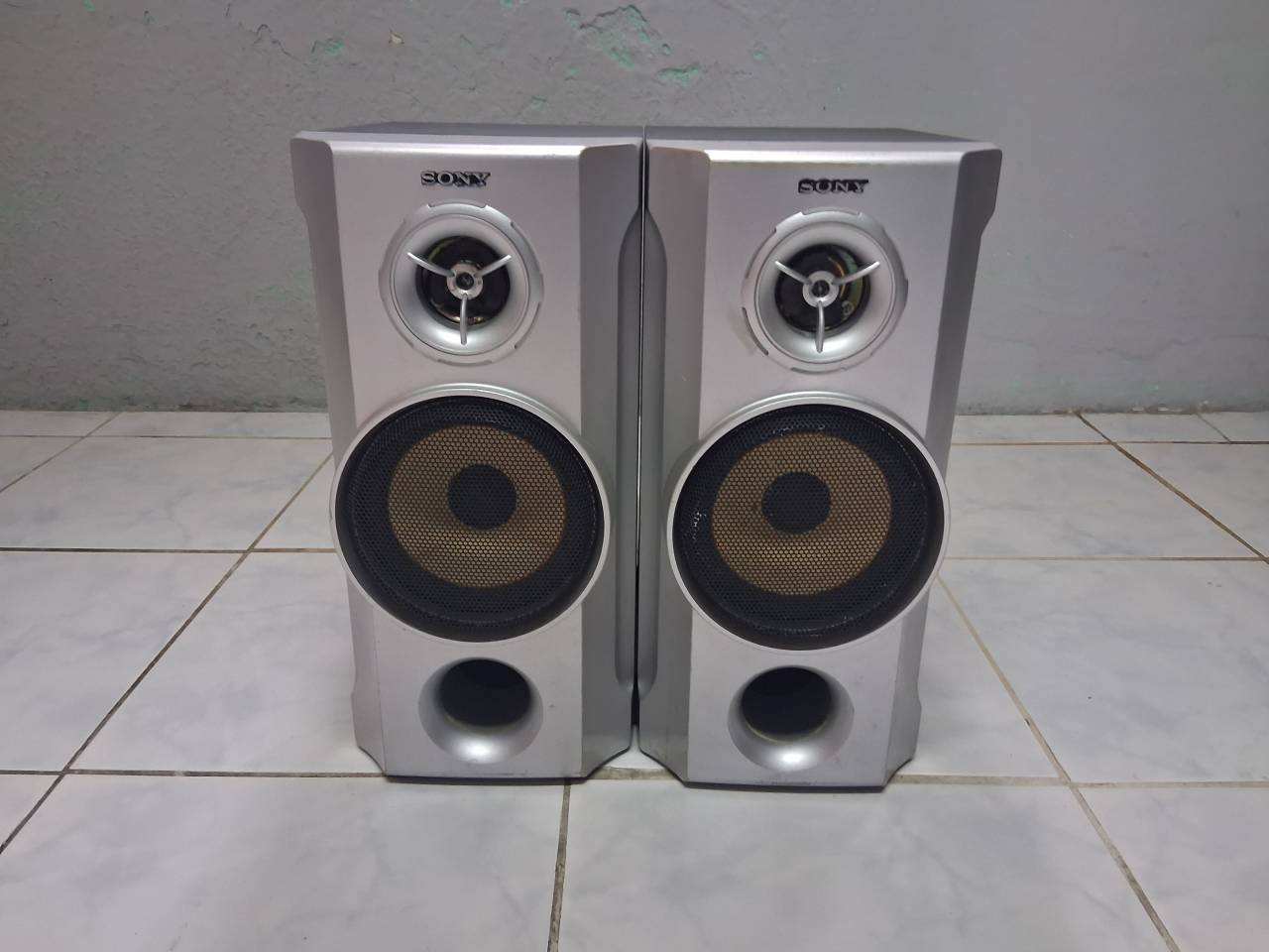 Parlantes sony SS-RS88